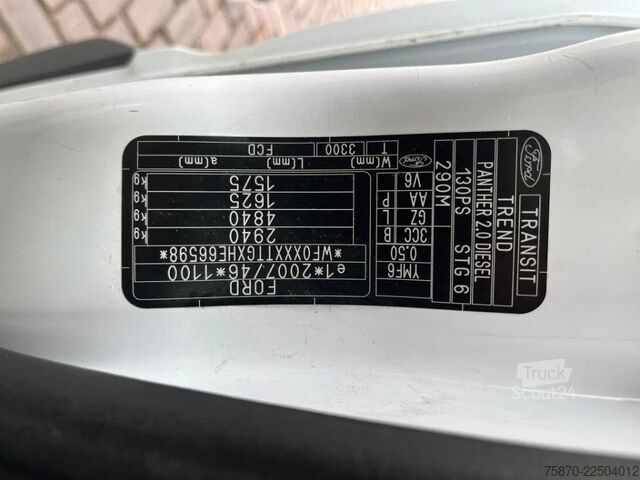 Varebil med dobbeltkabine Ford Transit FCD