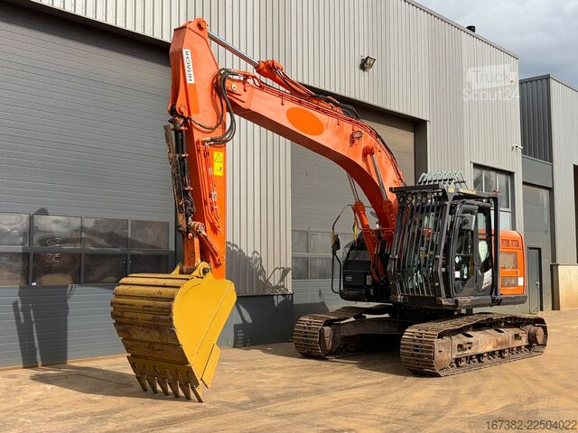 Escavadora de rastos Hitachi ZX225US5LC