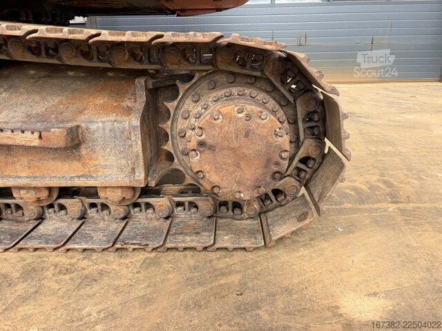 Escavadora de rastos Hitachi ZX225US5LC