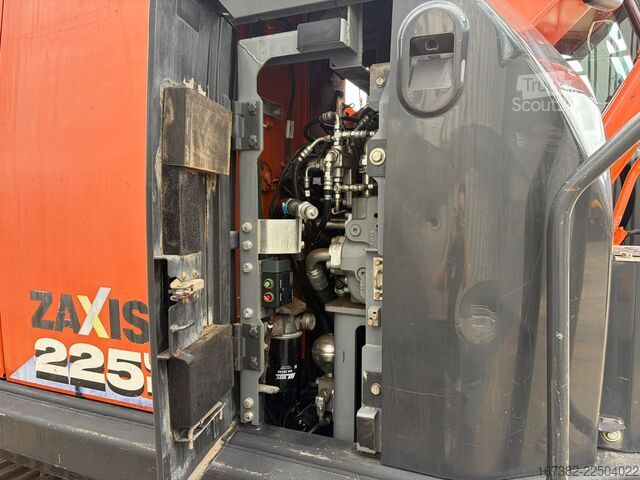багер на вериги Hitachi ZX225US5LC