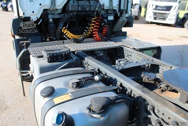 Camion de materiale periculoase MERCEDES-BENZ 1840 4x2 BLS - FIN: 343176