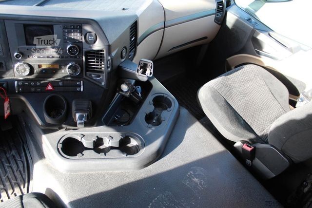 Camion de materiale periculoase MERCEDES-BENZ 1840 4x2 BLS - FIN: 343176