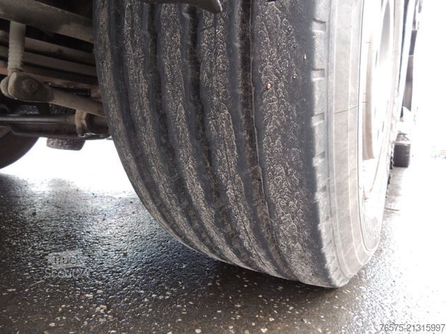 Āķa konteineru automašīna VOLVO FM9 300 6x2 Abrollkipper + kran