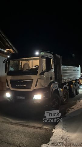 Kipper LKW MAN TGS 37.500 8X4 2 SK GESTEINSKIPPER BORDMATIK