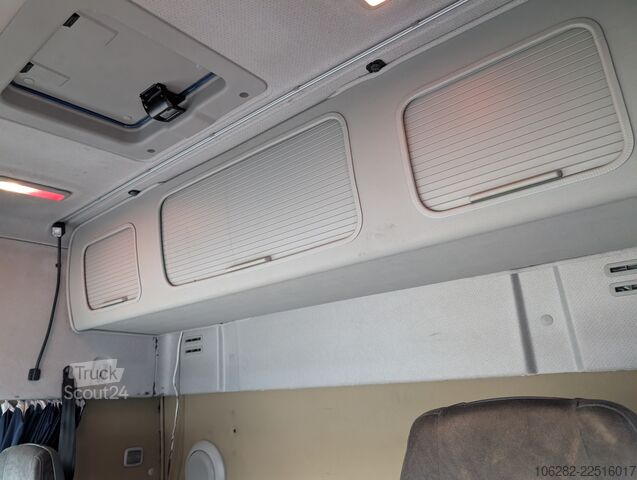 Camião porta-contentores de gancho Volvo FH520 -37 8X4 JOAB Lift+Lenkachse Blatt/