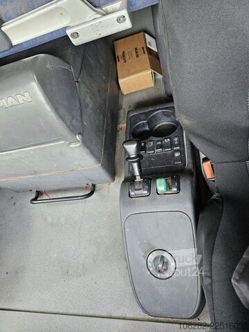 TGA 35.463 FDLC 8x4 listno/zračno vzmetenje, krmiljena os MAN TGA 35.463 FDLC 8x4 Blatt/Luft Lenkachse