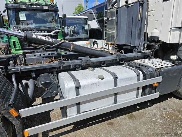 R500LB6X2 HHZ V8 lapu/ lapu ROBSON 6x4 3 pedāļi SCANIA R500LB6X2 HHZ V8 Blatt/Blatt
