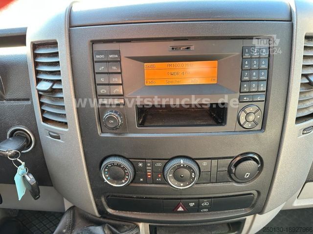 Furgon blaszak MERCEDES-BENZ Sprinter 211 CDI Kastenwagen, Klima