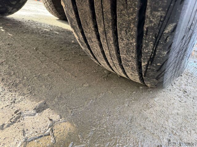 Płaska skrzynia Krone SD NACZEPA