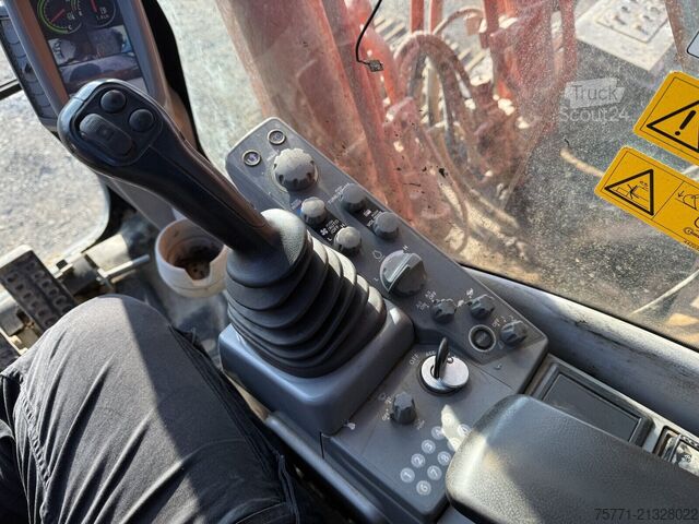 ķēžu ekskavators Hitachi ZX210LC-6 KOPARKA GĄSIENNICOWA