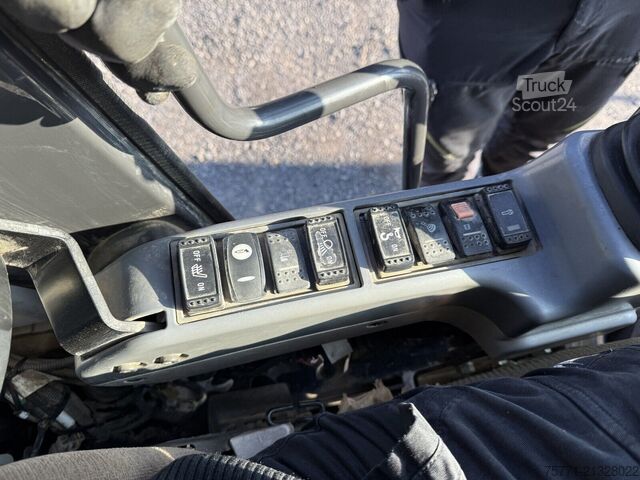 ķēžu ekskavators Hitachi ZX210LC-6 KOPARKA GĄSIENNICOWA