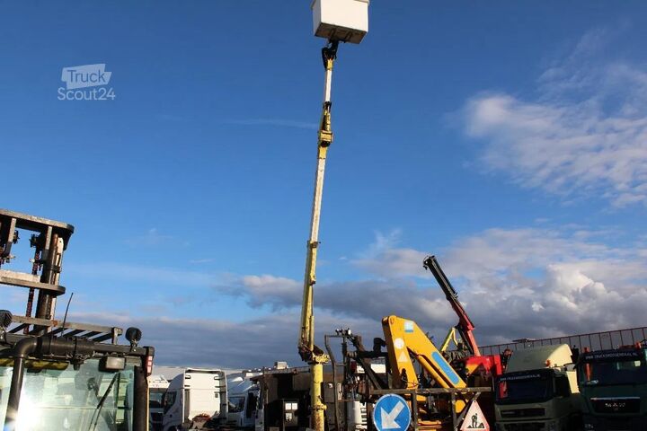 Plataforma elevatória MAN 14.224 + EURO 2 + PTO + CRANE