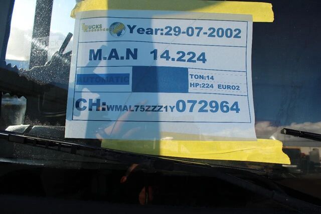 Piattaforma di sollevamento MAN 14.224 + EURO 2 + PTO + CRANE