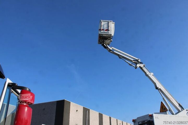 Élévateur à nacelle Renault Midlum 220 + 14METER + EURO 5
