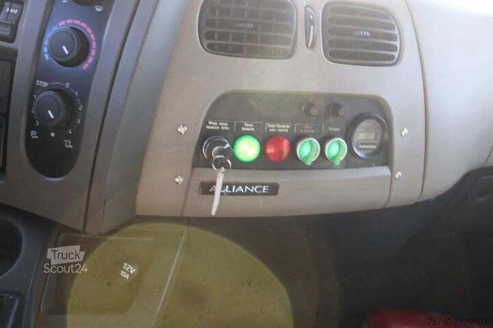 Élévateur à nacelle Renault Midlum 220 + 14METER + EURO 5