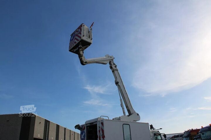 Élévateur à nacelle Renault Midlum 220 + manual + 16 meter