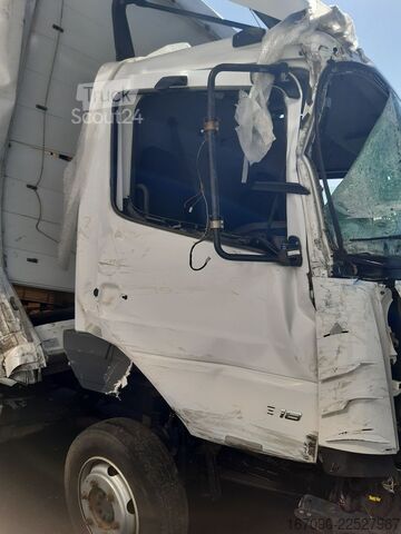 Furgon cu prelată laterală MERCEDES-BENZ Atego 818L Euro6 Edscha LBW AHK 3Sitze