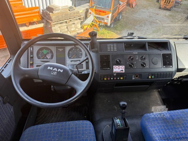 Kiepwagen MAN LE18.280 Doka/7Sitze/Automatik/Kipper/Kran/Winde