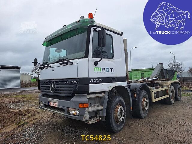 Transport de conteneurs Mercedes-Benz Actros 3235