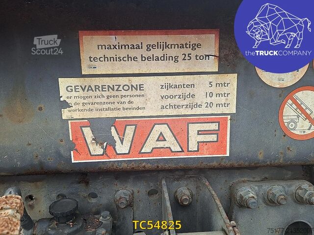 Transport de conteneurs Mercedes-Benz Actros 3235