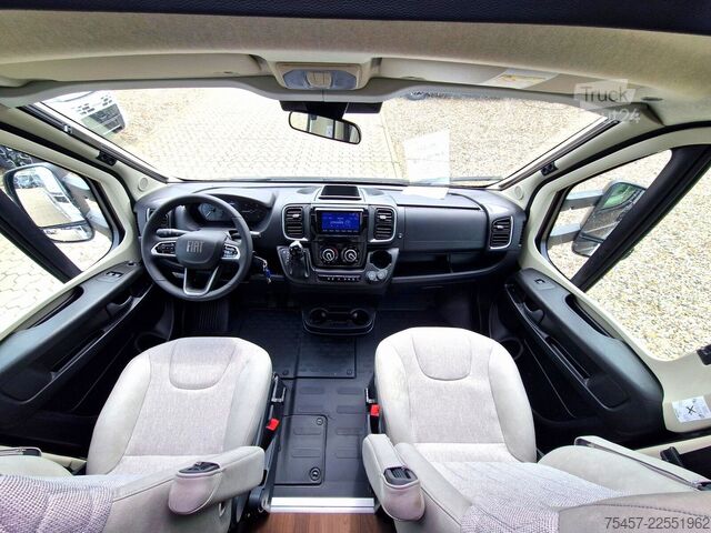 Autorulotă semi-integrată KNAUS L!VE WAVE BLACK SELECTION 650 MEG