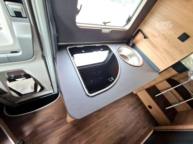 Autorulotă semi-integrată KNAUS L!VE WAVE BLACK SELECTION 650 MEG