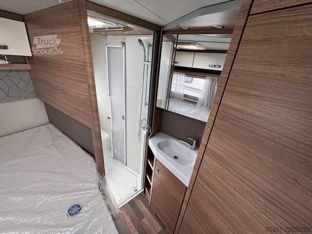 Halvintegreret autocamper WEINSBERG CaraCompact EDITION PEPPER 600 MF