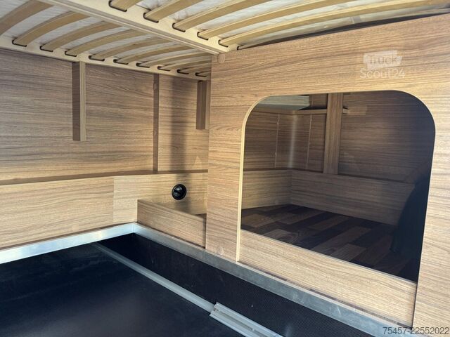 Halvintegreret autocamper WEINSBERG CaraCompact EDITION PEPPER 600 MF