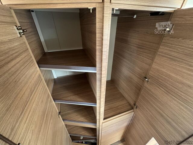 Halvintegreret autocamper WEINSBERG CaraCompact EDITION PEPPER 600 MF