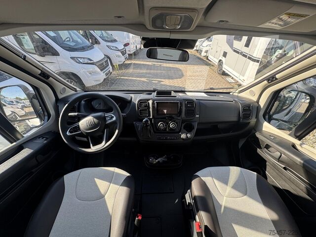 Halvintegreret autocamper WEINSBERG CaraCompact EDITION PEPPER 600 MF