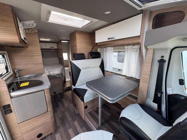 Halvintegreret autocamper WEINSBERG CaraCompact EDITION PEPPER 600 MF