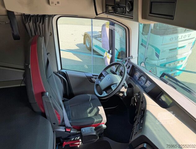 Vakio vetoauto VOLVO FH 13.420 EURO 6 FULL SPOILER 2x TANKS ONLY 566.
