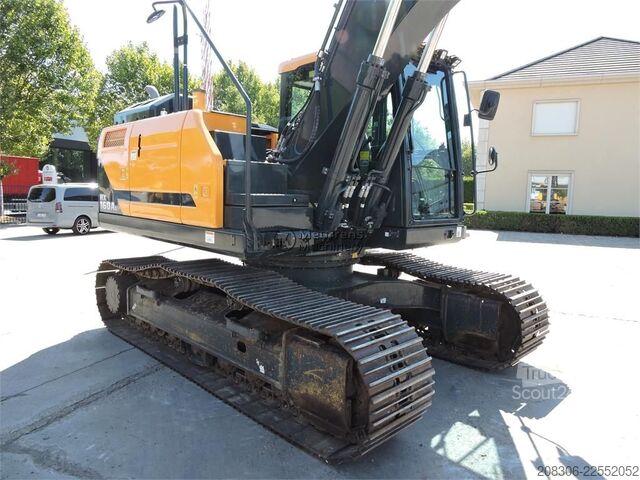 Excavatrice à chaînes HYUNDAI HX160