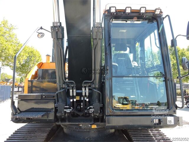 Excavatrice à chaînes HYUNDAI HX160