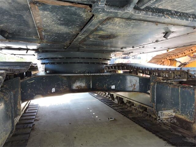 Excavatrice à chaînes HYUNDAI HX160