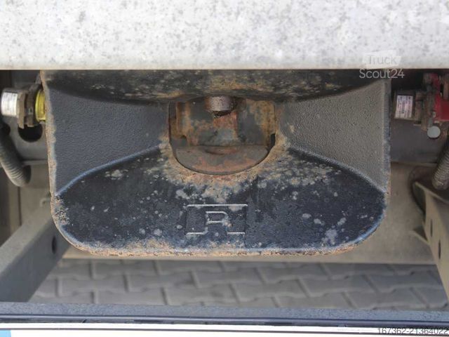 LKW mit Kofferaufbau RENAULT D 18, EURO 6, TAIL LIFT