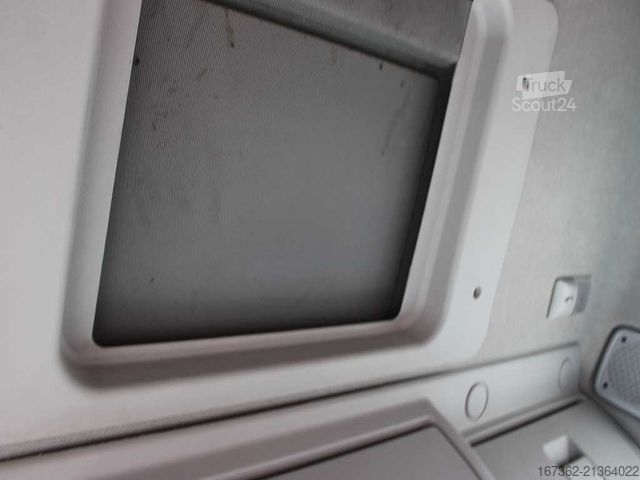 LKW mit Kofferaufbau RENAULT D 18, EURO 6, TAIL LIFT