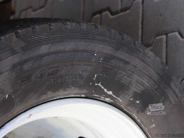 LKW mit Pritsche & Plane RENAULT MIDLUM 240.12 PR, SLEEPING CABIN, EURO 4