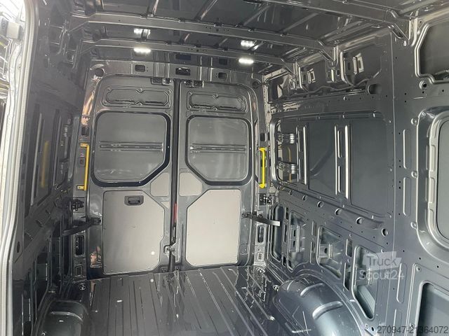 Hög tak skåpbil MAN TGE 3.200 L3H3 Kasten 4x4 Individual S ACC STHZ