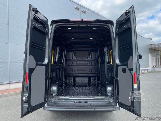 Hög tak skåpbil MAN TGE 3.200 L3H3 Kasten 4x4 Individual S ACC STHZ