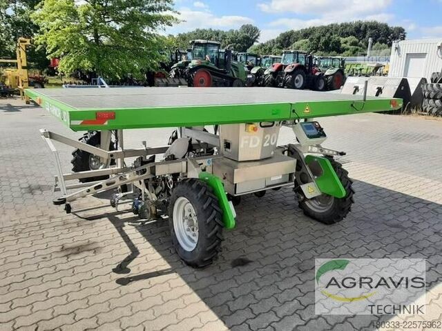 Tractor FarmDroid FD20