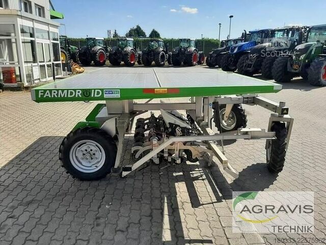 Tractor FarmDroid FD20