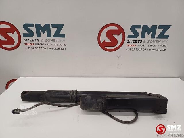 Şasi parçası Iveco Occ cabinekantelcilinder Iveco