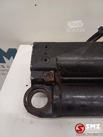 Časť podvozku Iveco Occ cabinekantelcilinder Iveco