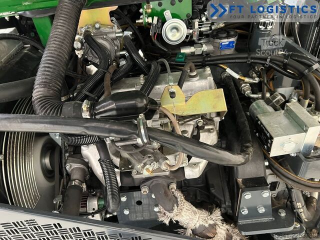 četvorosmerni viljuškar Combilift CB2500 GAS TRIPLEX 4900 FREE-LIFT CABIN