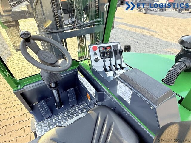 Négyirányú targoncát Combilift CB3000 DIESEL TRIPLEX 4900 POSITIONER