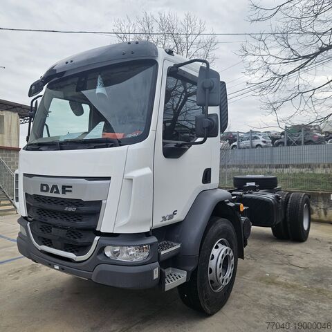 Podwozie ciężarówki DAF XBC 260 FA 19 t