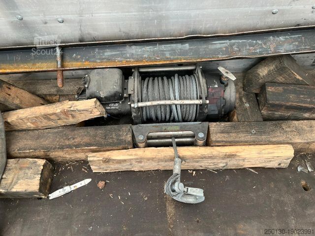 Низкорамный полуприцеп MEUSBURGER MPG-3 Tieflader Plane Lenk/Liftachse Hydr. Rampe