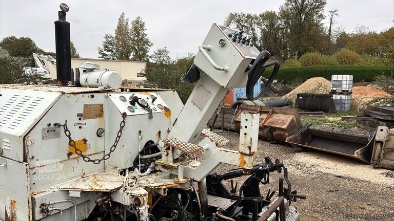 Asfalteermachine Fortress Allat 450P