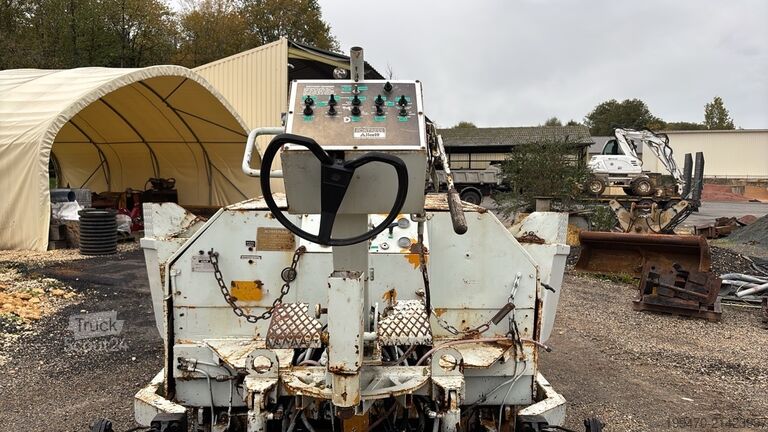 Asfalteermachine Fortress Allat 450P